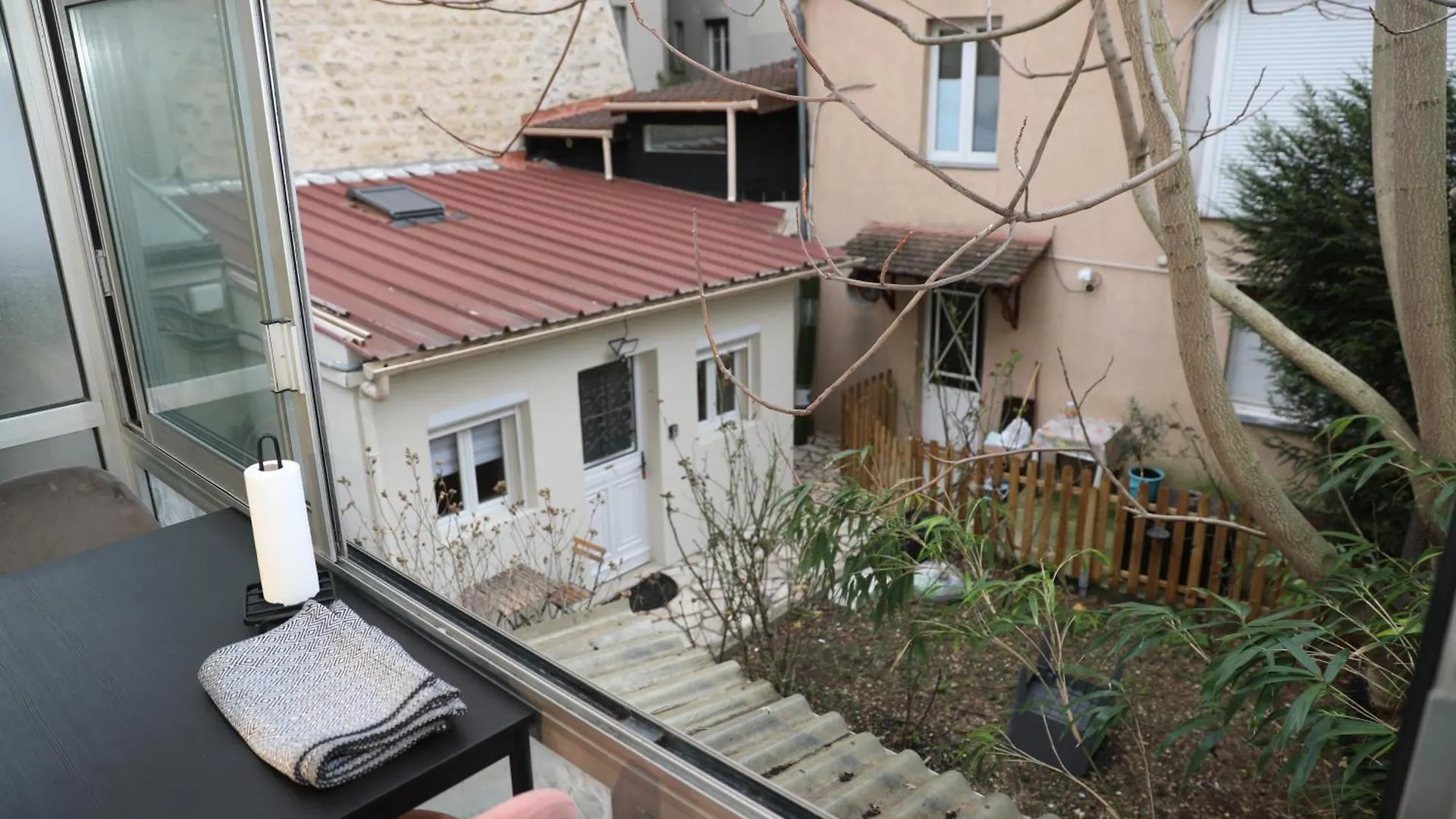 Eiffel Tour - Cosy Daisy باريس